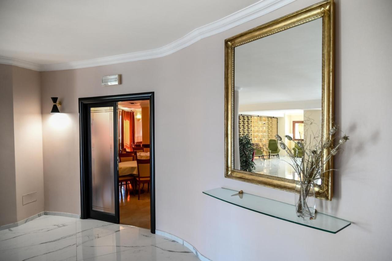 Roma Domus Hotel Ponzano Romano Exteriör bild